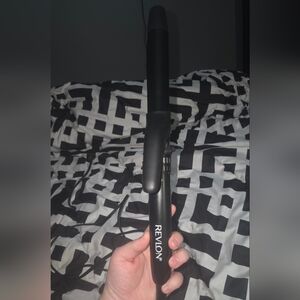 SmoothStay Coconut Oil-Infused Curling Iron